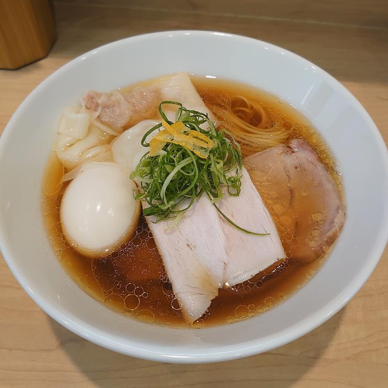 淡麗特製醤油そば(七色の落書き)