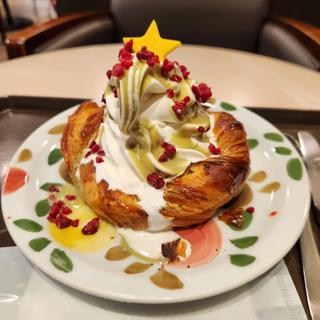 デニブランピスタチオ クリスマスツリー(サンマルクカフェ 新宿アイランド店)