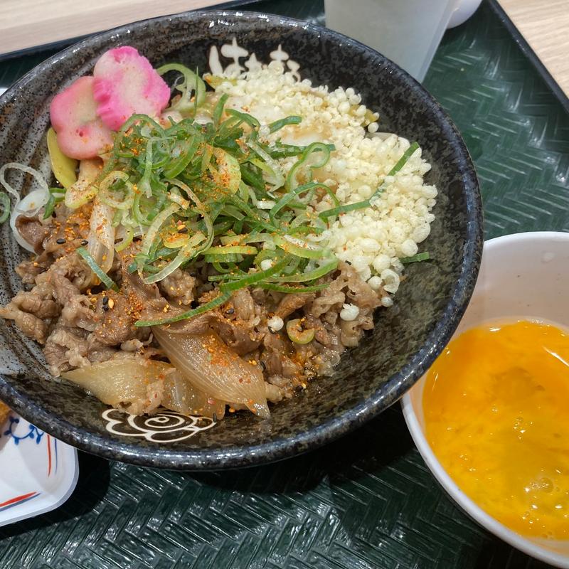 牛すきぶっかけ（小）(はなまるうどん 東京イースト21店)