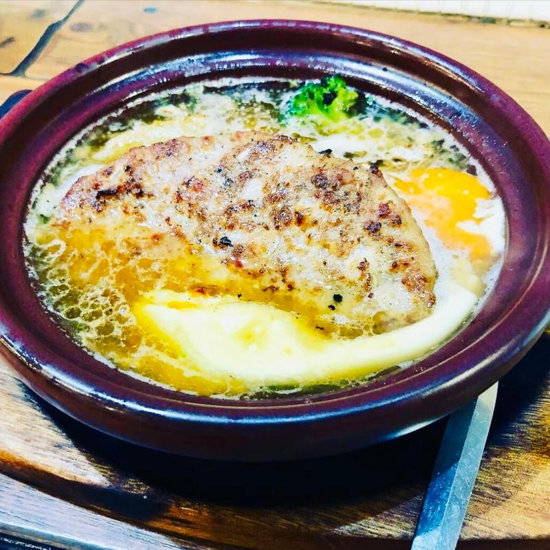 煮込みハンバーグ(昭和町 BOSTON)