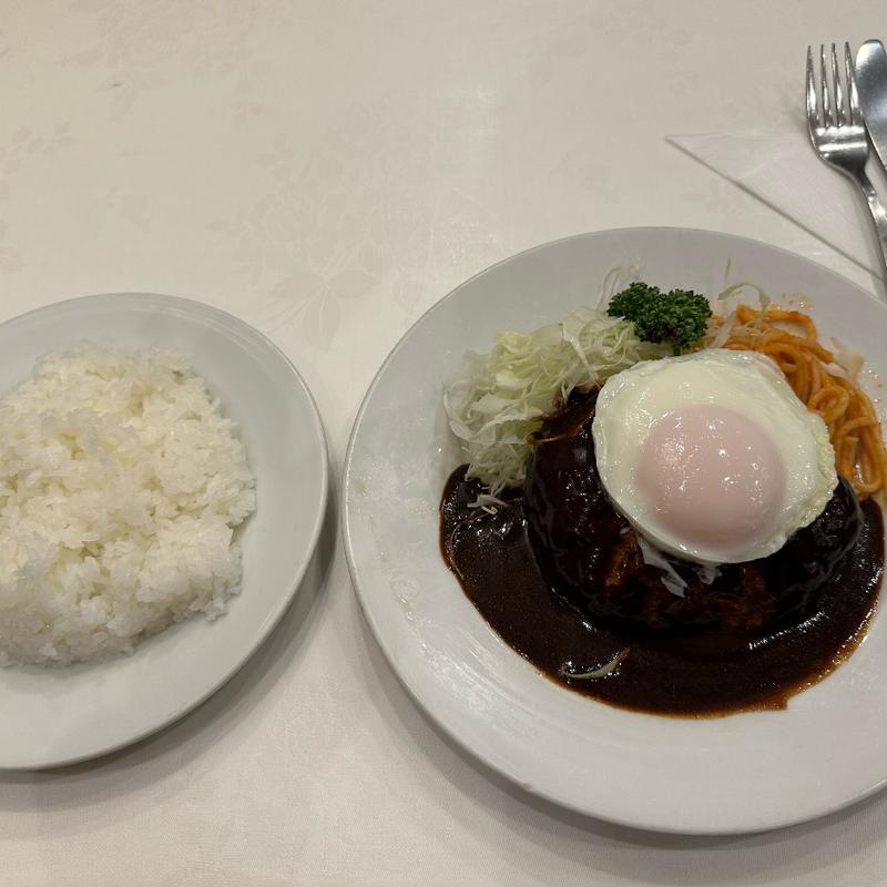 ハンバーグステーキ玉子付(レストラン桂)