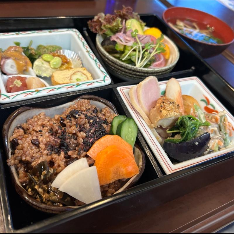 松花堂弁当(シェいなば)