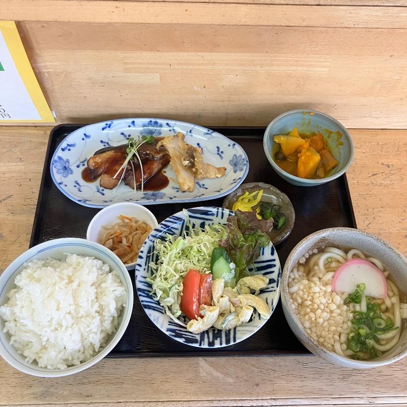 日替り定食(丼・お食事処 きやんせ)