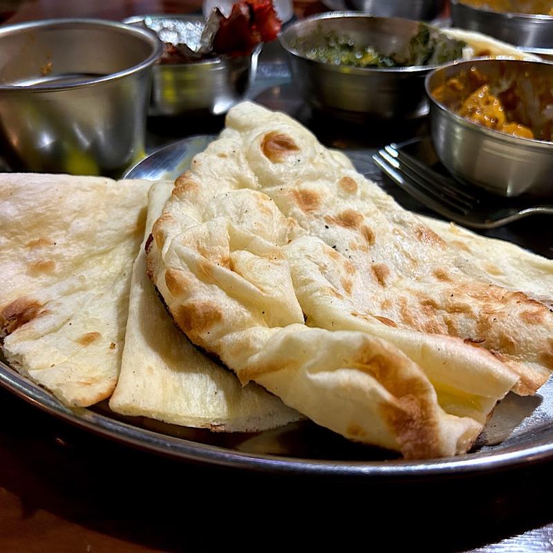 お替わりナン(インディアンレストラン TAJ-2)