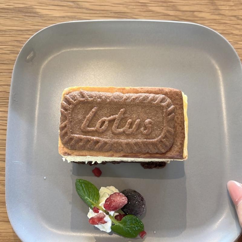 ブラウニーチーズケーキ(シラナミカフェ)