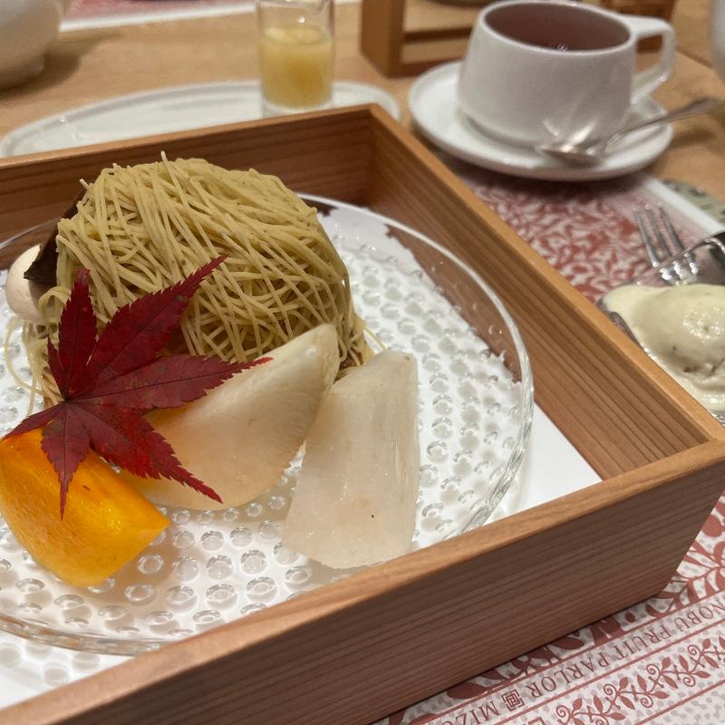 モンブランパフェ(水信フルーツパーラー)