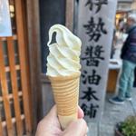 伊勢醤油ソフトクリーム