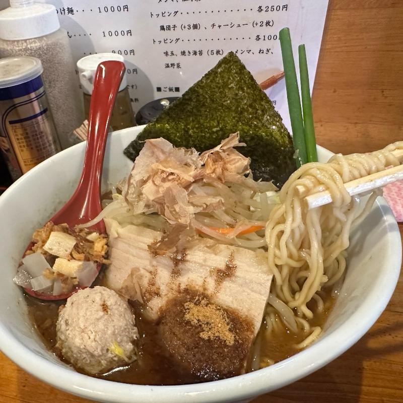 焦がしにんにく黒らーめん(つけ麺 しろぼし)