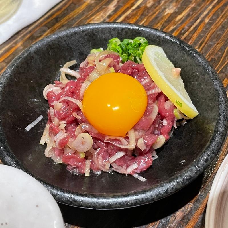 桜ユッケ(もつしげ 横浜西口店 )