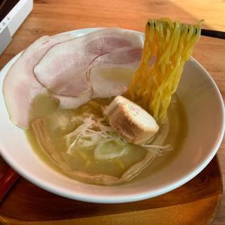 鶏白湯塩ラーメン(麺や くろだるま)