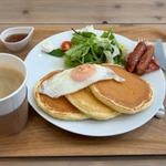ソーセージエッグパンケーキ