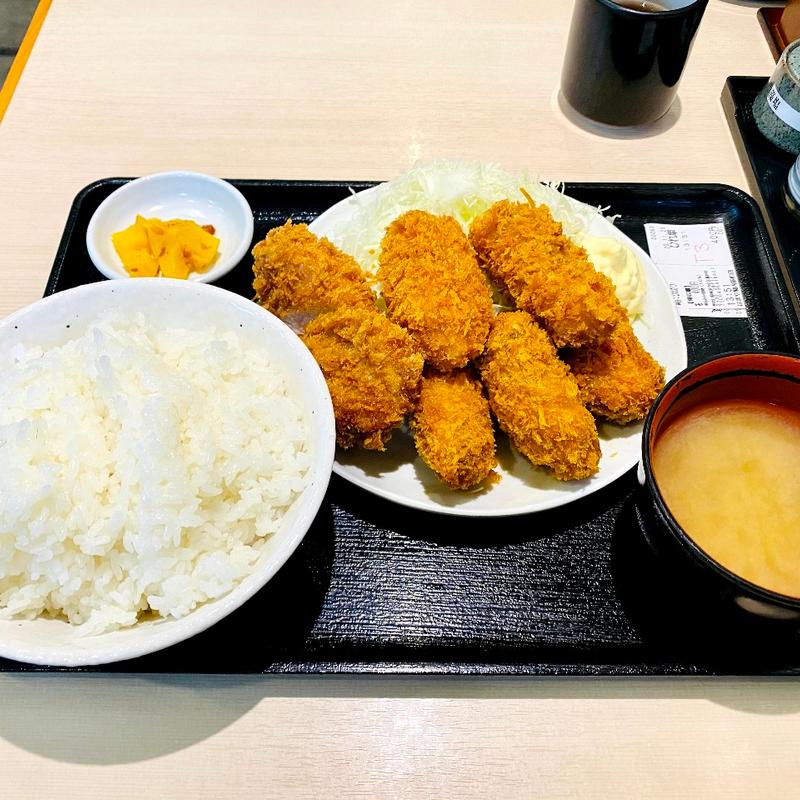 カキフライ(とんかつはまや 関内駅前店)