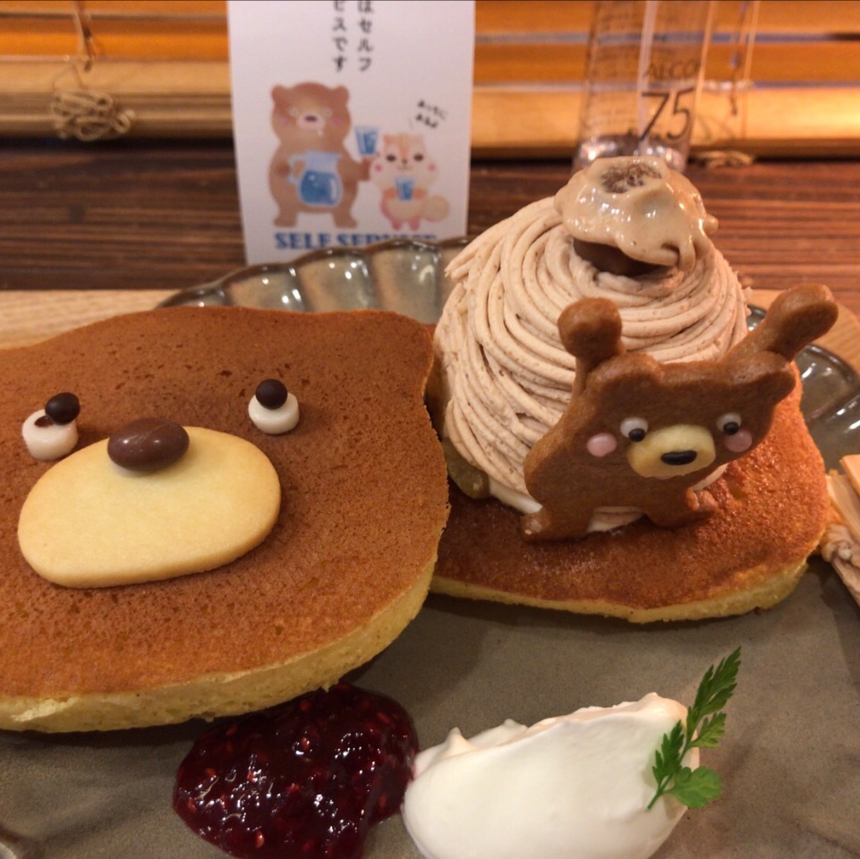 くまのホットケーキ くまサンド(henteco〜森の洋菓子店)の口コミ