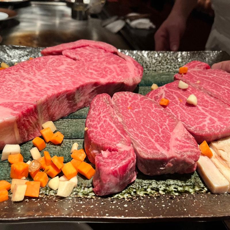 和牛ヒレとサーロイン(ステーキハウス ハマ 札幌店)