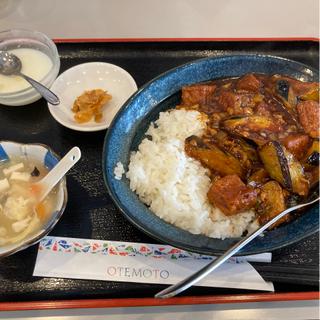 麻婆茄子と揚げ豆腐丼(陳家菜房)