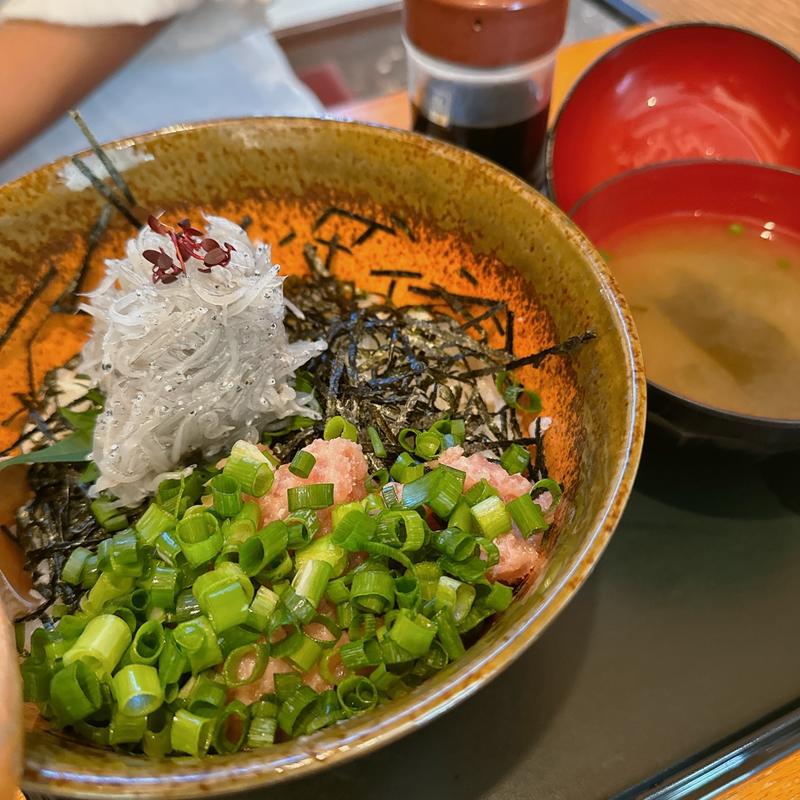 "いきおい"まぐろDON丼(則種 )