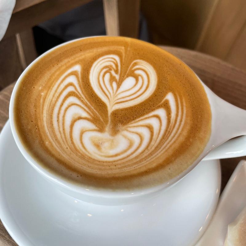 カフェラテ(yoshida coffee sangubashi)