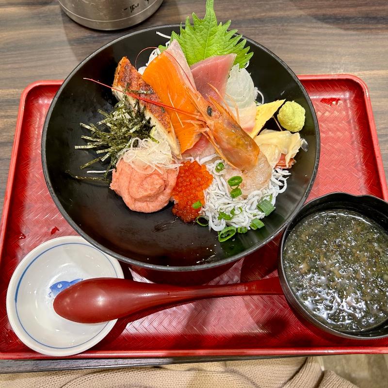 海鮮飛賀屋丼(つきじ飛賀屋 幕張新都心店)
