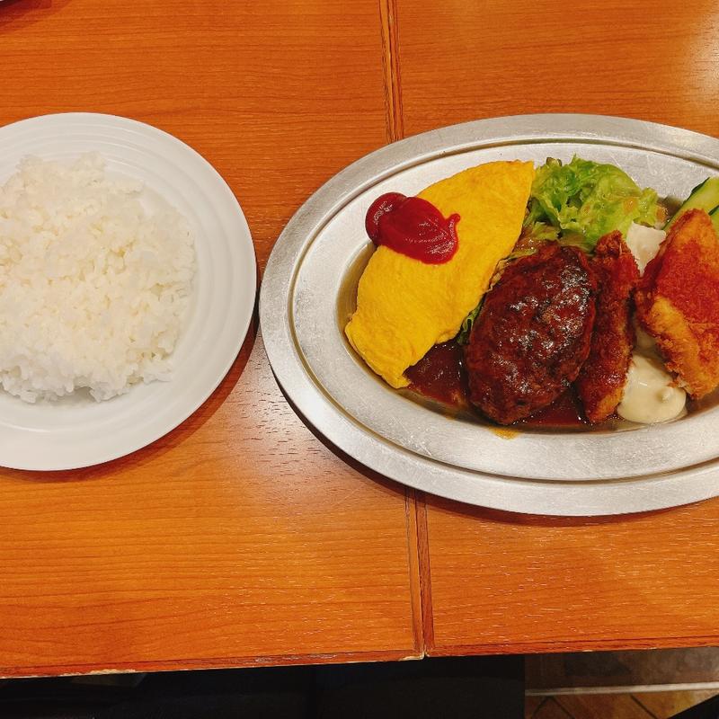 ハンバーグ&ポークカツ定食(レストラン スター 京極店 （Restaurant STAR）)