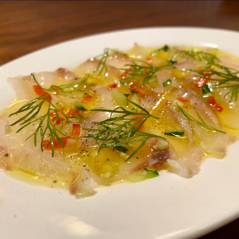 鯛のカルパッチョ(ロティサリーチキンとワイン飲み放題Hamachan55 浜松町)