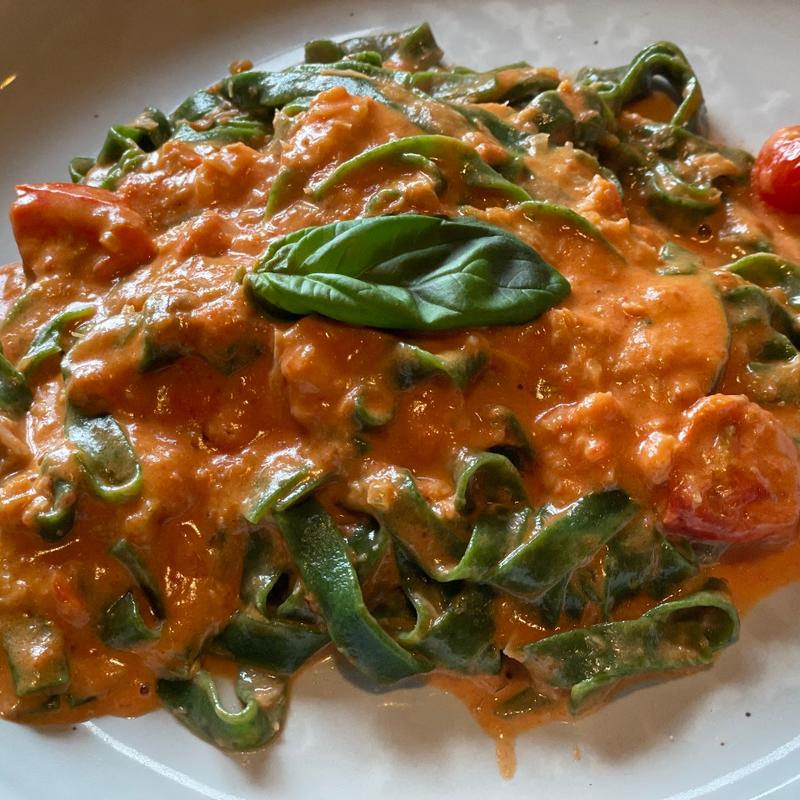 マルズワイガニのトマトクリームソース(ラ・バンビーナ)