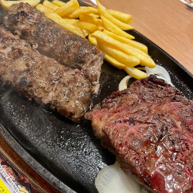 炭焼き超粗挽きビーフハンバーグとカットステーキランチ(ブロンコ ビリー 東久留米店 （BRONCO BILLY）)