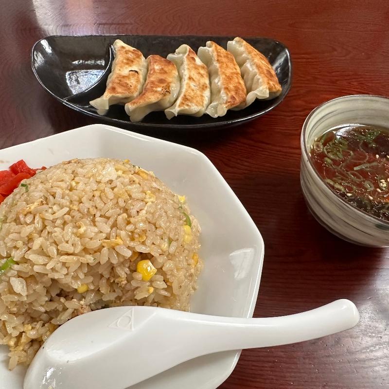 餃子とチャーハン(スープ付き)(ふみのや )