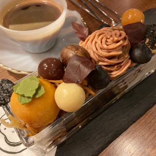 秋拾いぼんぼん(夜パフェ専門店パフェテリア ミル)