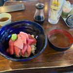 生本まぐろ丼(あら汁付き)(まぐろやさん 柳橋)