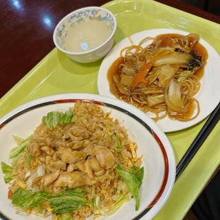 鶏レタスチャーハン(北京餃子 )