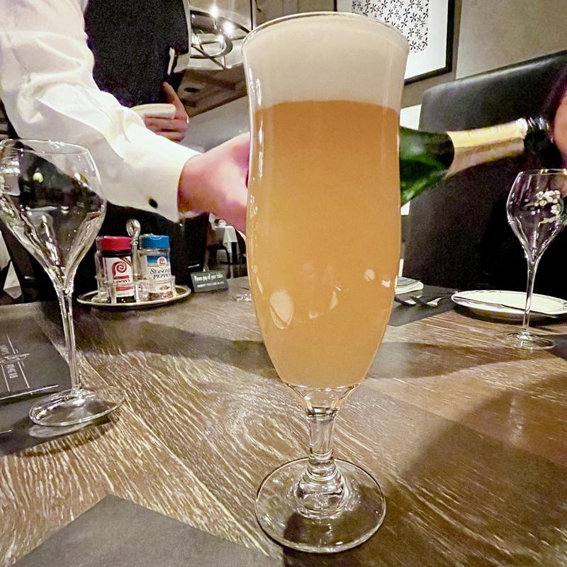 白穂乃香(ロウリーズ・ザ・プライムリブ 東京 恵比寿ガーデンプレイス  )