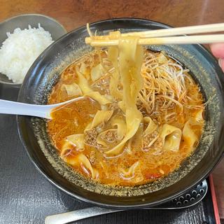 四川風担々麺（刀削麺）