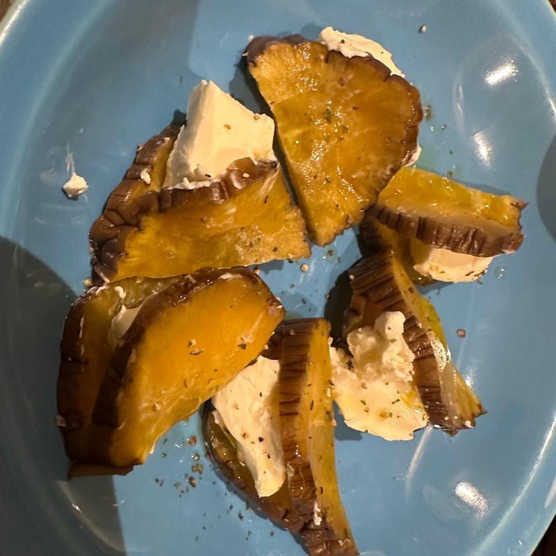 いぶりがっこチーズ(食と酒 椿ノ原)