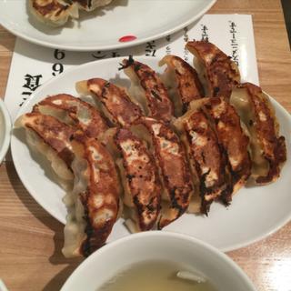 餃子定食（焼き餃子・2枚・ニラニンニクあり・大盛り）(ぎょうざいってん神田本店)