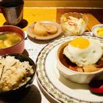 ハンバーグ(和洋割烹 しまおか)