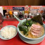 プレミアム醤油とんこつラーメン