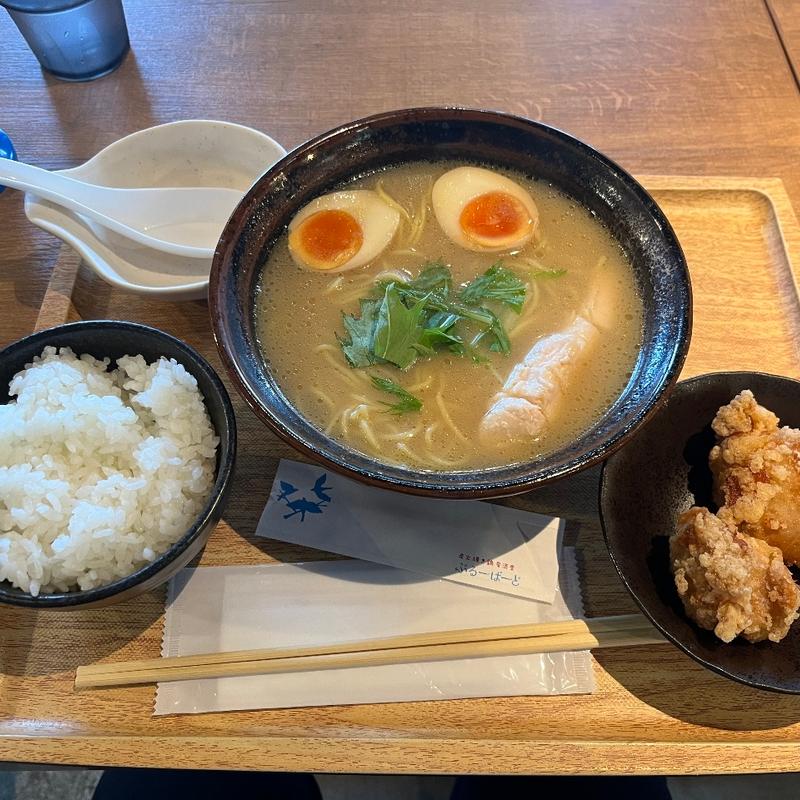 鶏白湯ラーメン定食(炭火焼き鶏居酒屋ぶるーばーど)