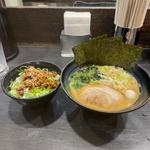 醤油豚骨ラーメン肉飯セット(横浜家系ラーメン松壱家 茅ヶ崎店)