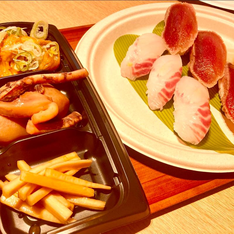 前菜3種＋にぎり寿司(イシダイ、漬マグロ)(まるは寿司一)