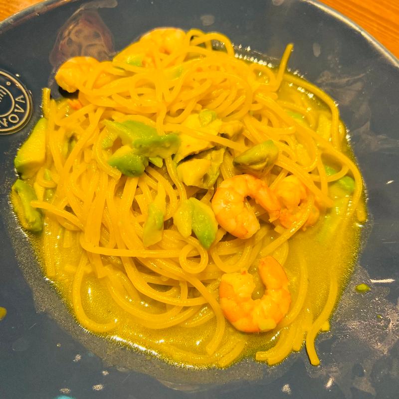 エビとアボカドのジェノベーゼ(Italian Kitchen VANSAN)