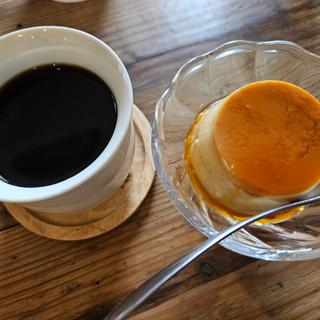 DRINK&SWEETS(コーヒー、昔ながらのプリン)(シェアカフェ ニコエント)