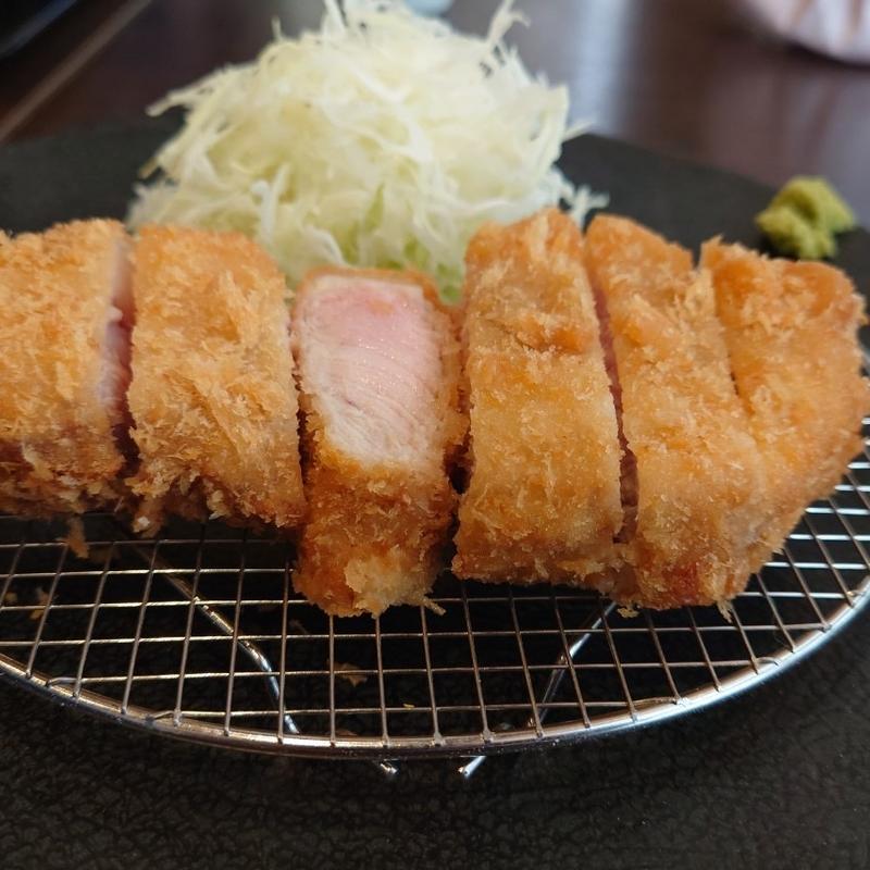 (ごちそうとんかつ 豚の恵み)