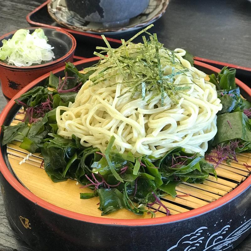 海藻ざるそば(レストラン潮騒)