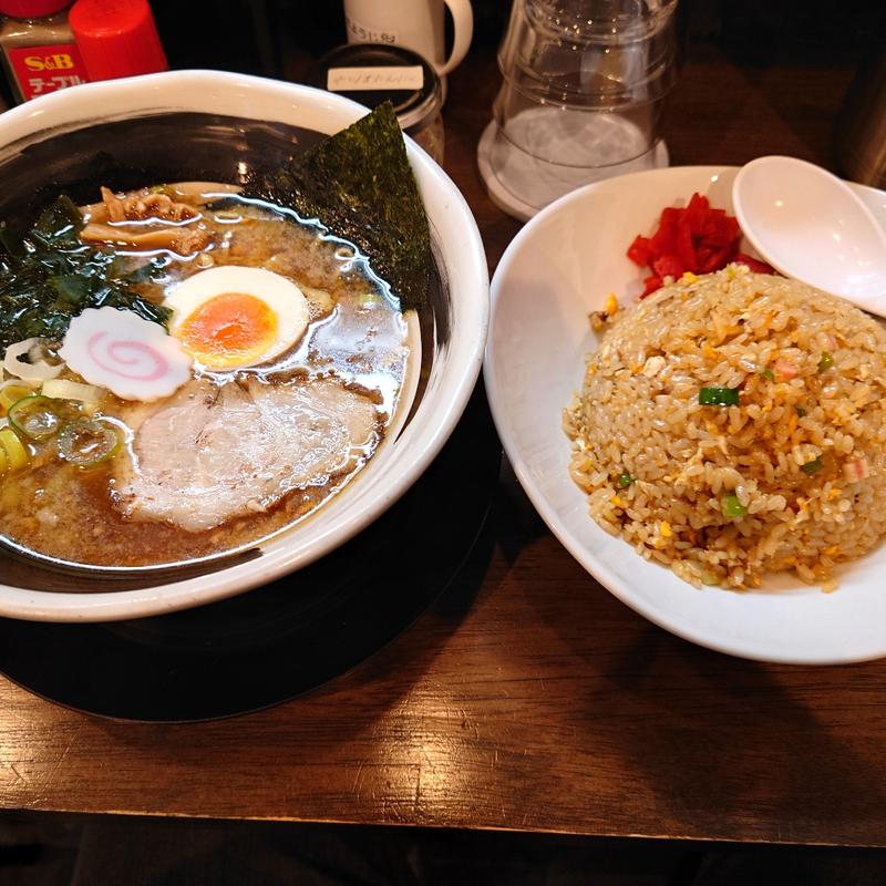 中華そば、チャーハン大(お勝手 麺屋あっちーな)