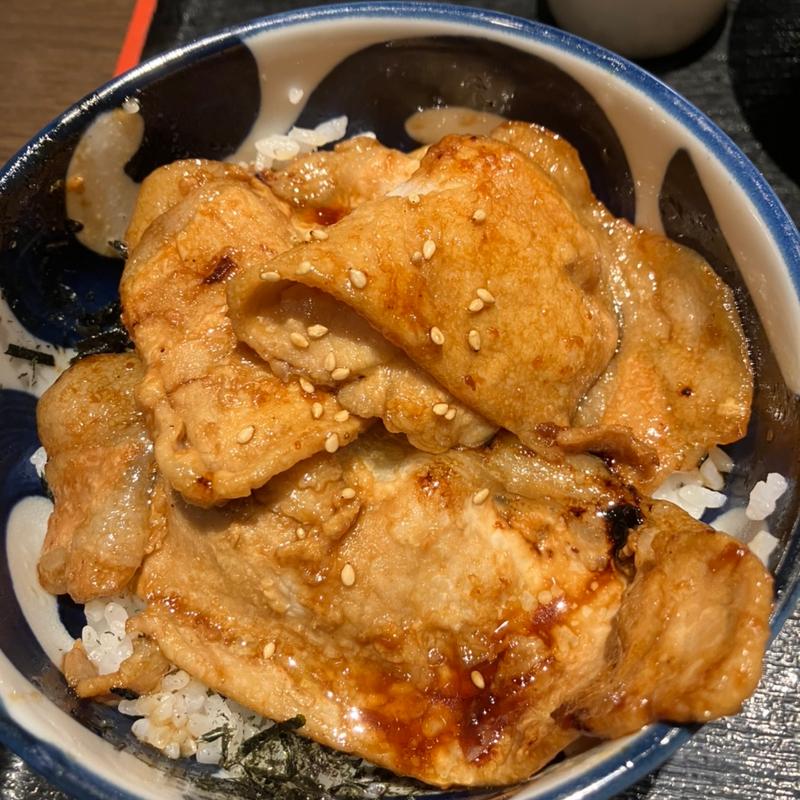 豚丼(蕎麦切り くろ)