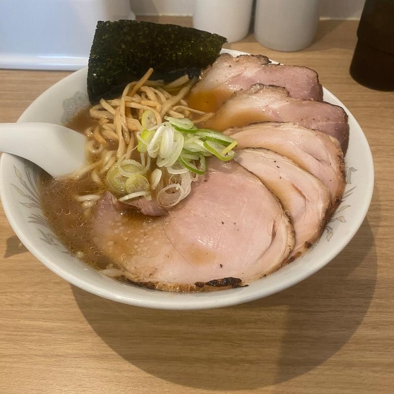 醤油チャーシュー麺(自家製麺 衆來)