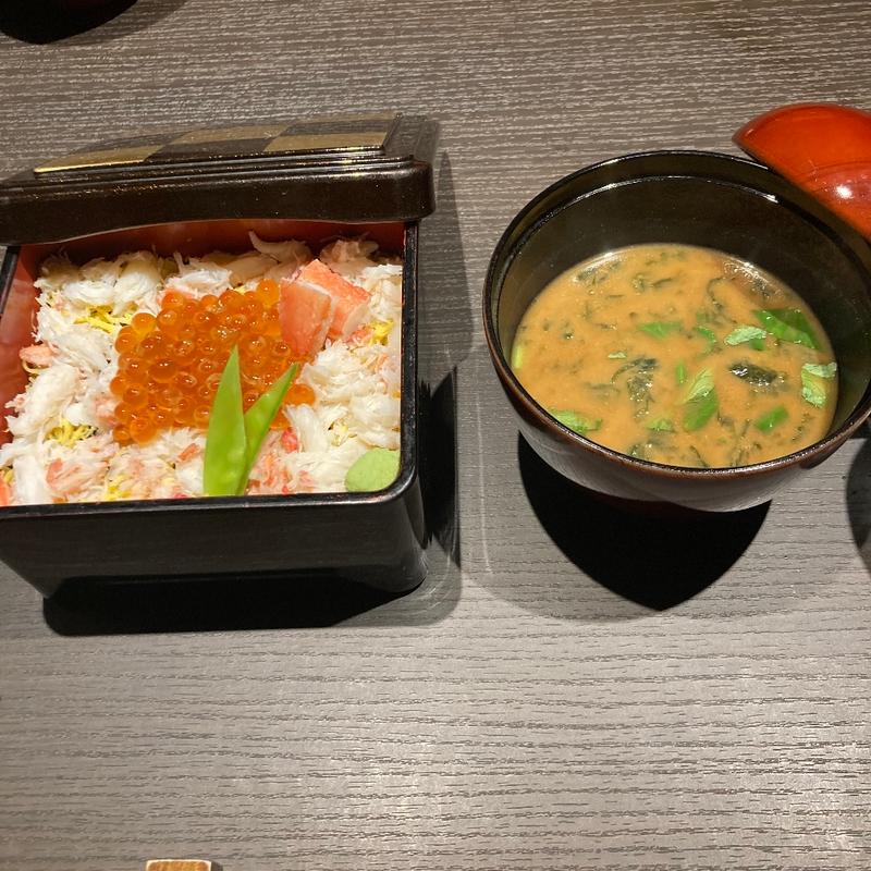 ズワイ蟹ちらし寿司(博多 かに福)