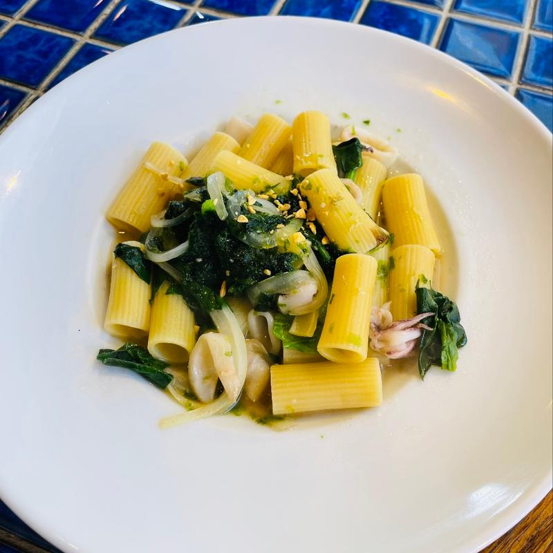 やりいかとほうれん草の生のりソースペンネ(Oggi)