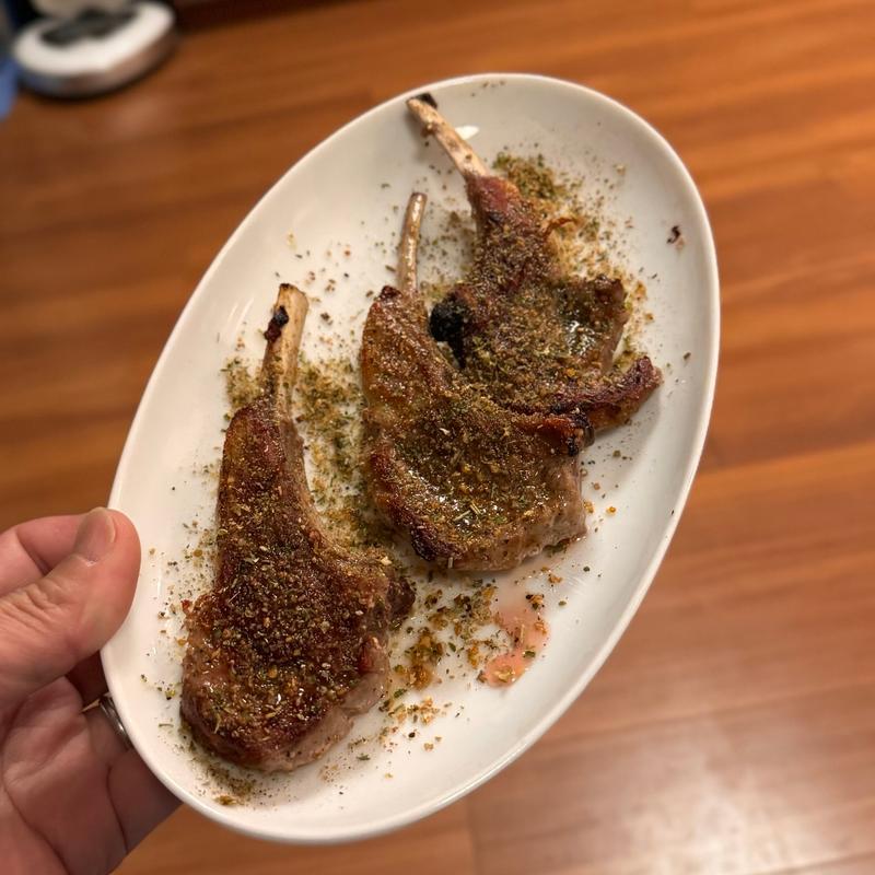 ラムチョップ(WAKANUI LAMB CHOP ■ BAR ■ JUBAN)