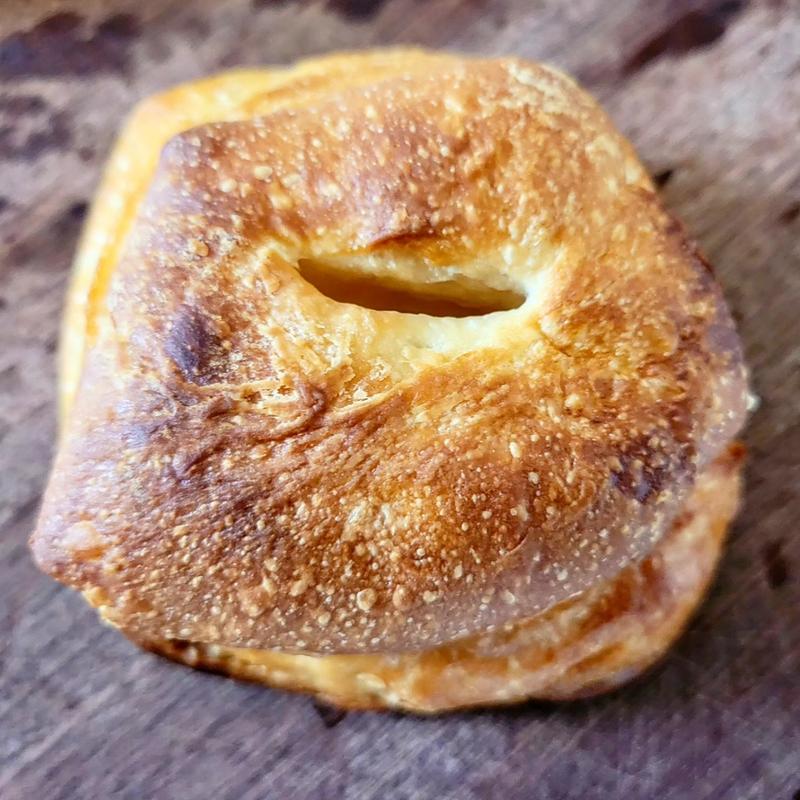 バター塩パン(浅野屋 蕎麦店)